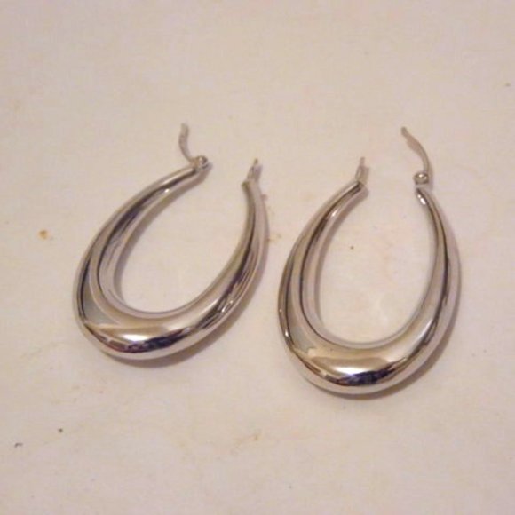 14k Gold Hoop Earrings - 1.5mm Plain Yellow Gold Hoops - Endless